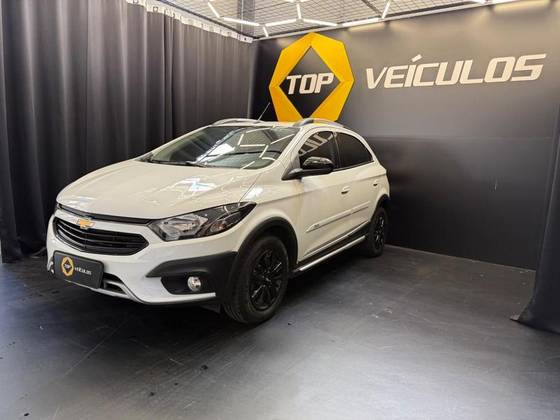 CHEVROLET ONIX 1.4 MPFI ACTIV 8V FLEX 4P AUTOMÁTICO